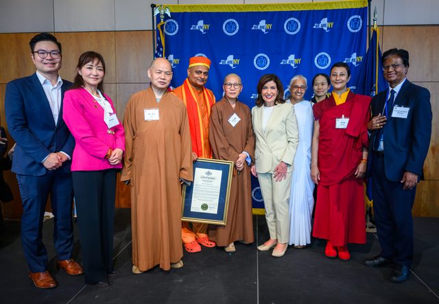 Venerable Chang Kuan with Governor Kathy Hochul and Buddhist faith leaders of New York State at the 2025 Interfaith Reception